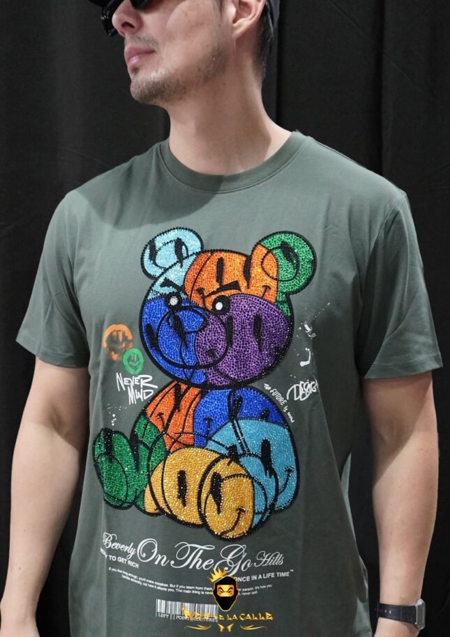 Camiseta Left Point Verde Pedrería Brillante Oso Colorido